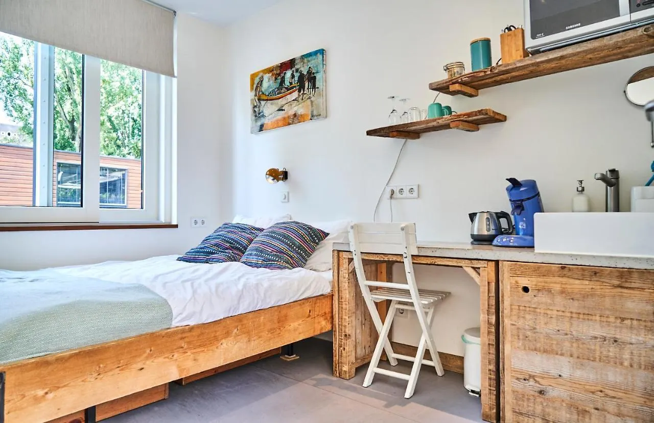 The Amsterdam Houseboat Family - De Pijp Apartment